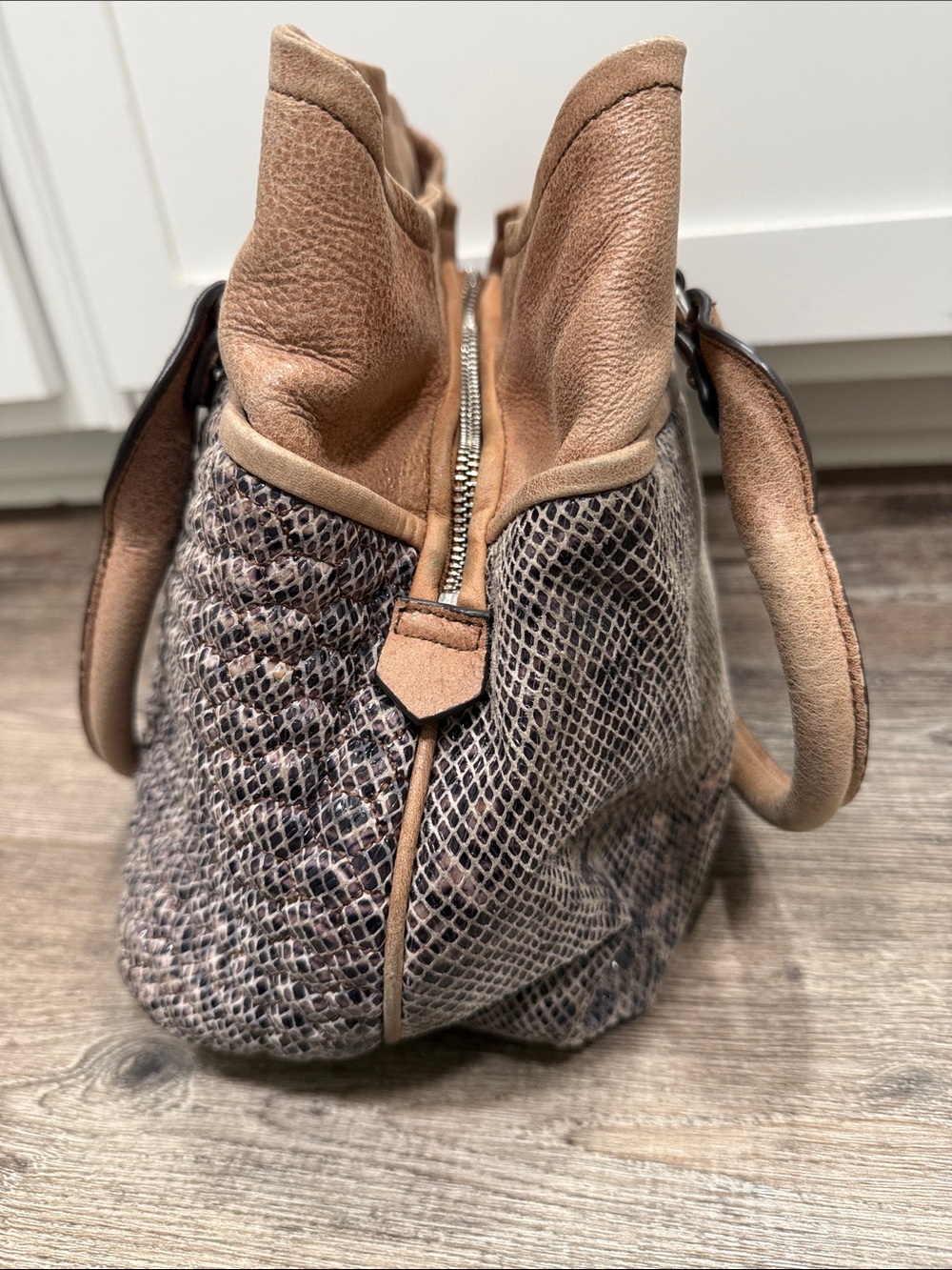 Aimee Kestenberg Kiley Quilted Vintage Leather Shopper - Picture 5 of 11